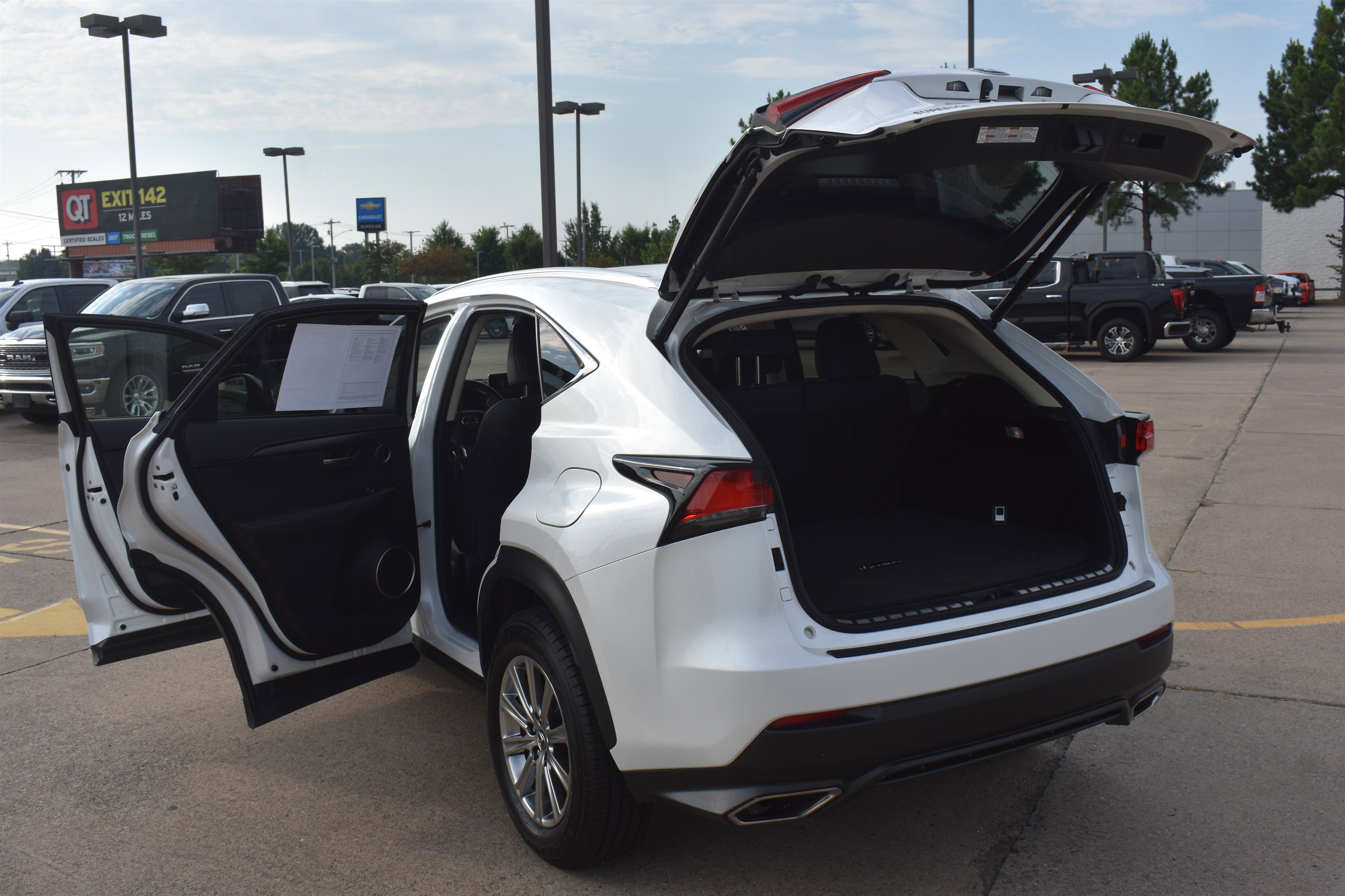 2021 Lexus NX 300 photo 13