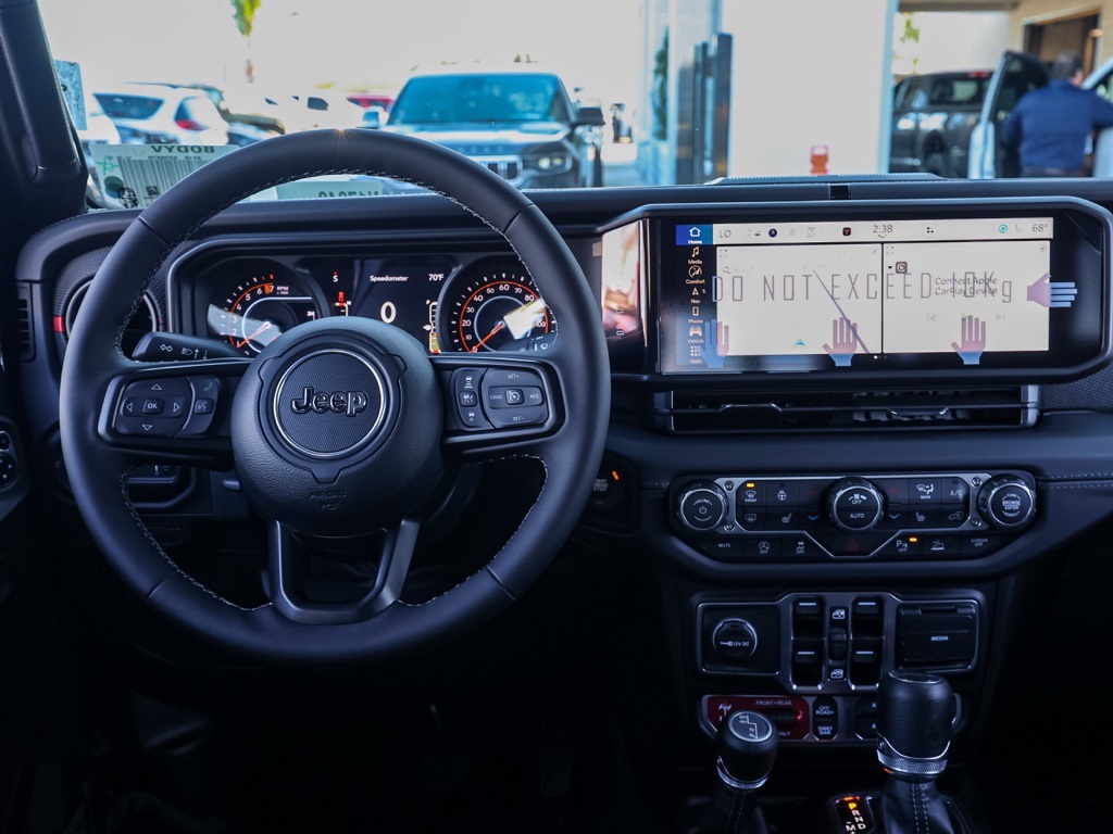 New 2026 Black Clear-Coat Exterior Paint Jeep Rubicon image 20