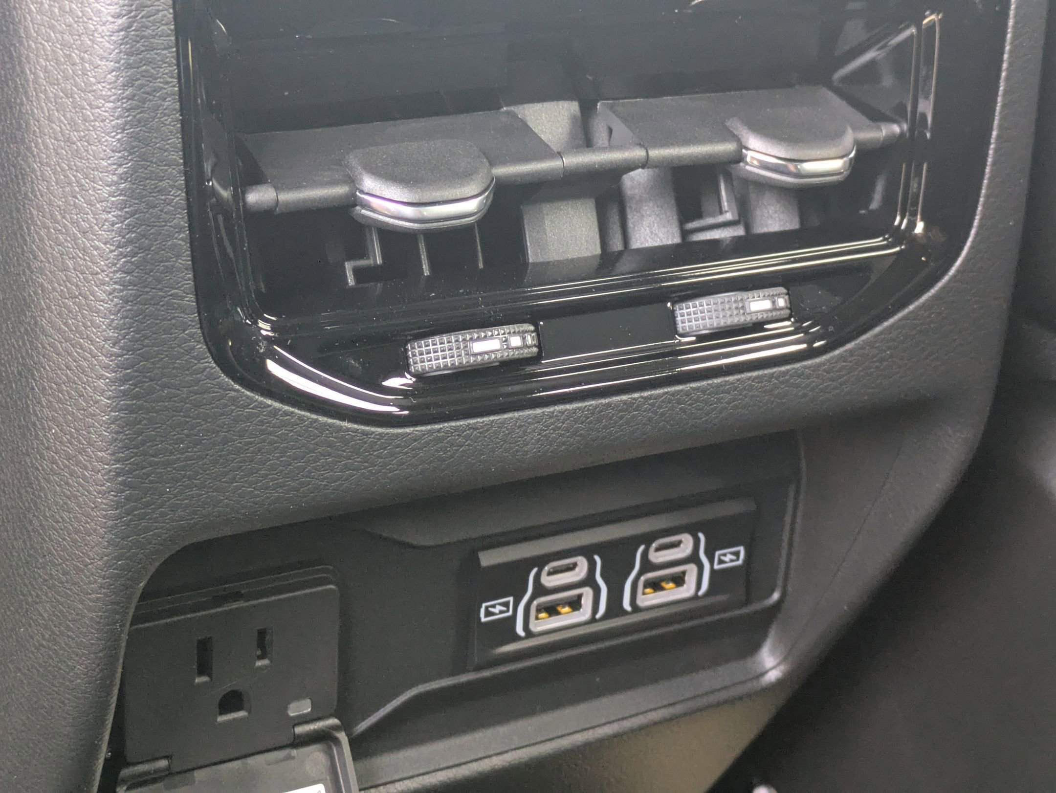 2025 Jeep Grand Cherokee Altitude X photo 22