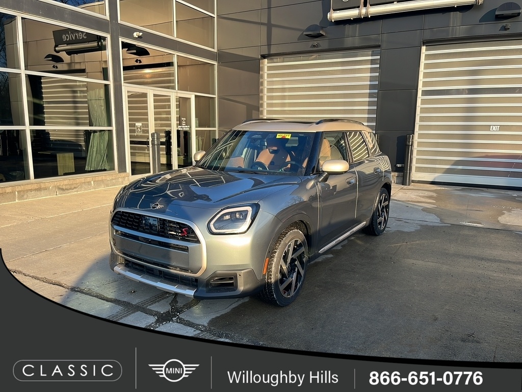 2026 MINI Countryman S's photo