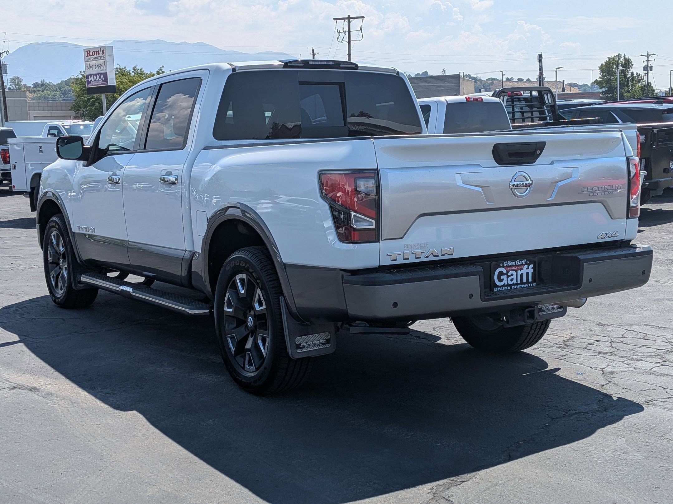 2021 Nissan Titan Platinum Reserve photo 2
