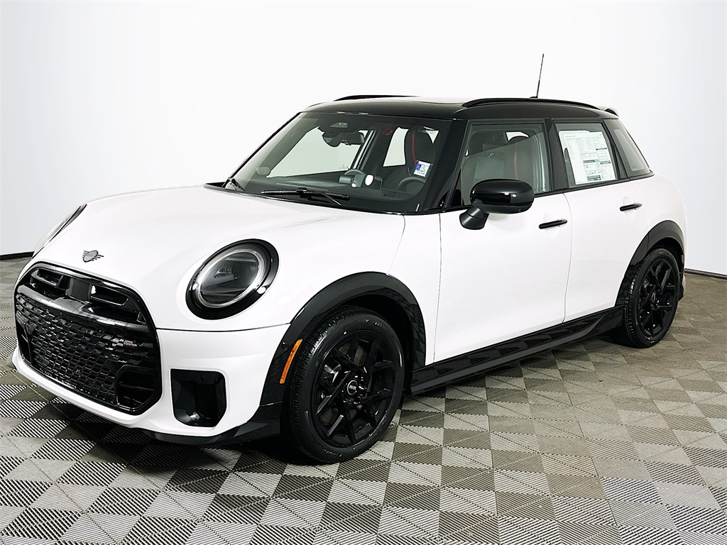 2026 MINI Hardtop 4 Door S's photo