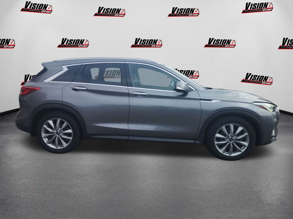 2020 Infiniti QX50 Luxe AWD photo 4