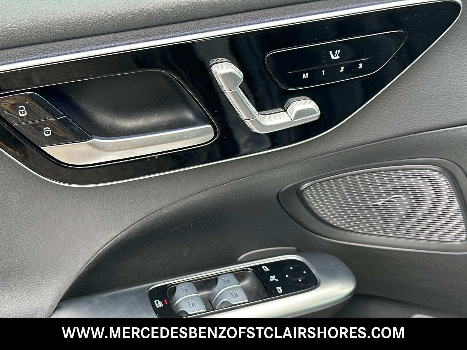 2025 Mercedes Benz C 300 4MATIC photo 17