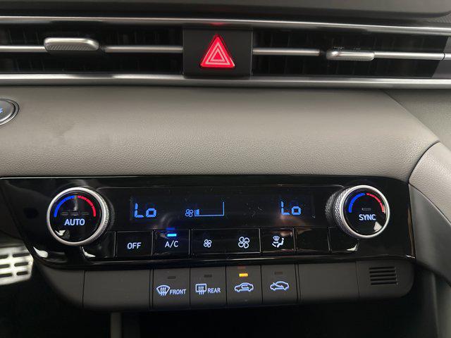 2025 Hyundai Elantra SEL Sport photo 16
