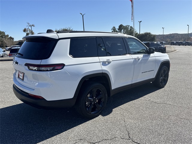 2025 Jeep Grand Cherokee Altitude X photo 4