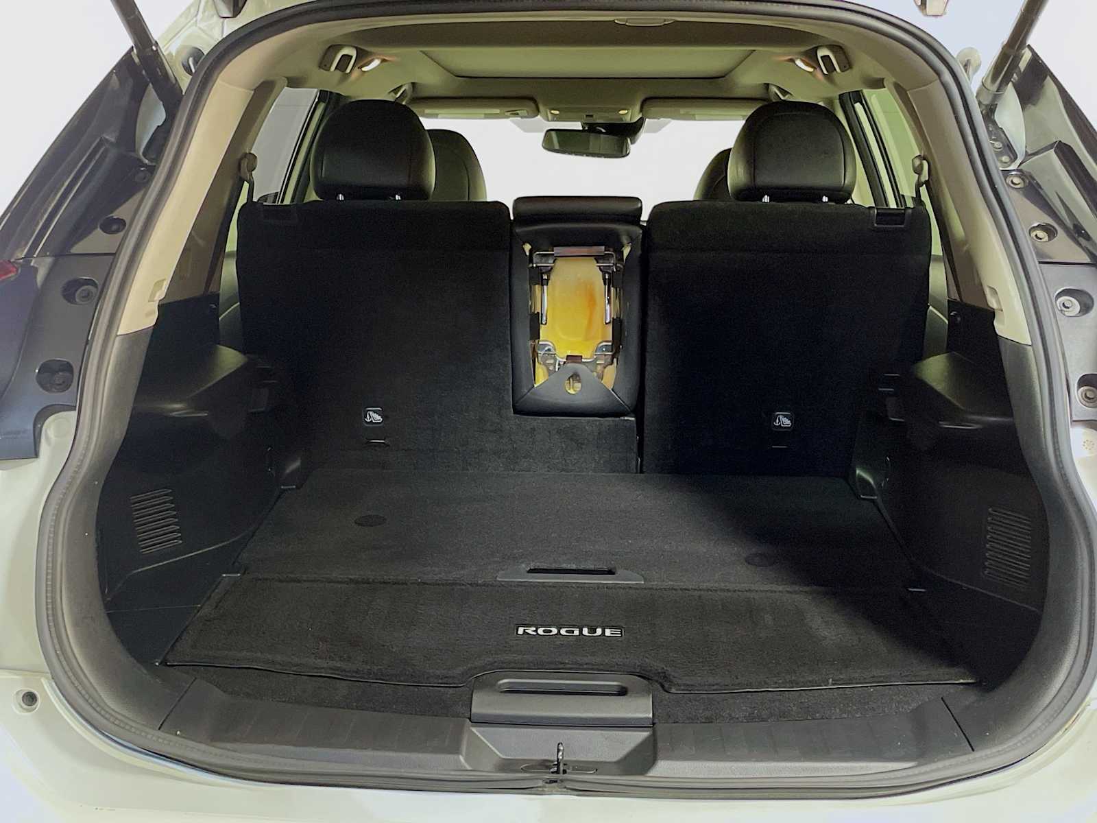 2020 Nissan Rogue SL photo 24