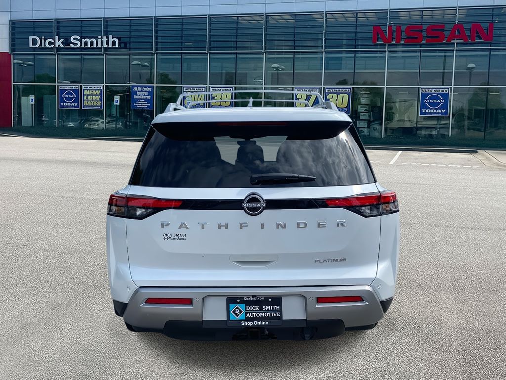 2025 Nissan Pathfinder Platinum photo 4