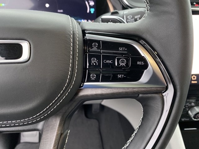 2022 Jeep Grand Cherokee Overland 4xe photo 25