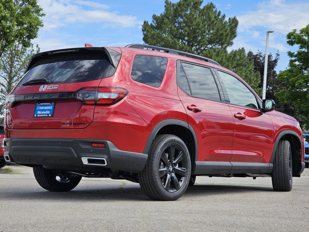 2025 Honda Pilot Black Edition photo 2