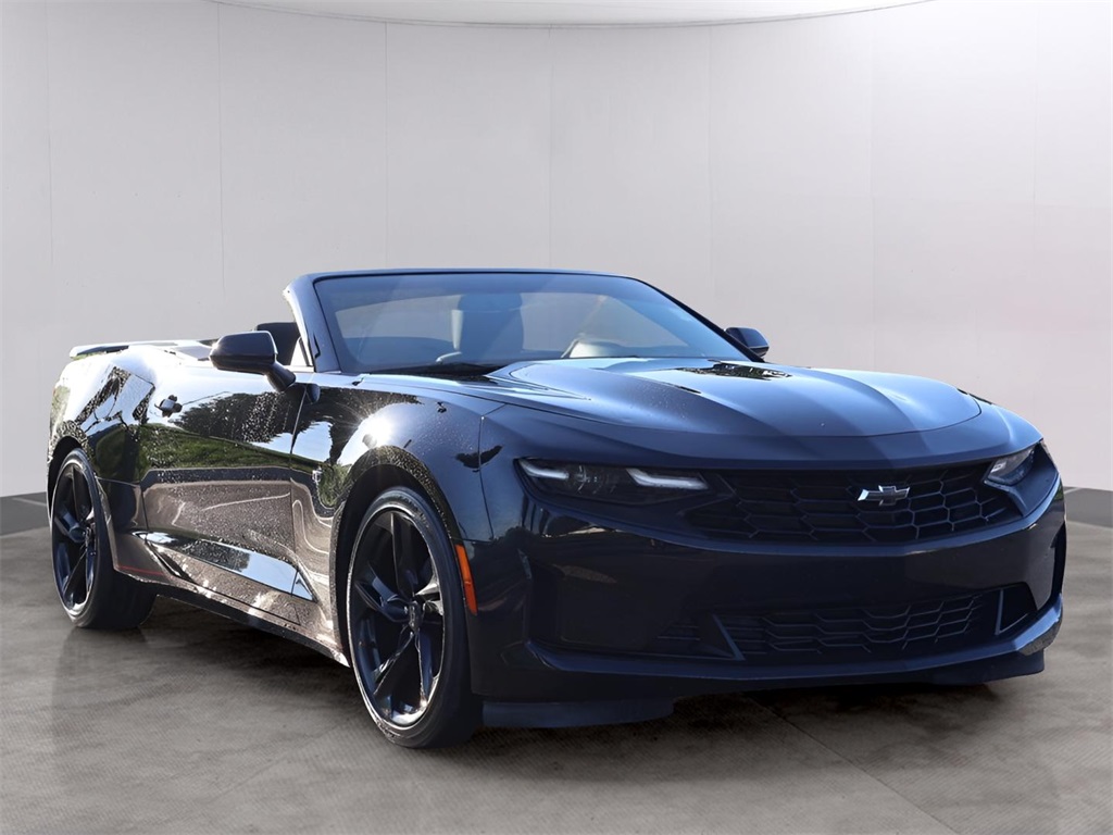 2023 Chevrolet Camaro 1LT photo 3