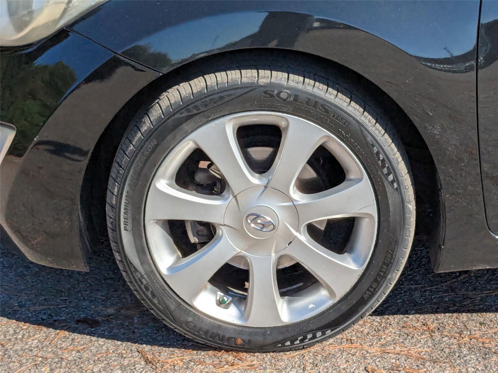 2013 Hyundai Elantra Limited photo 3