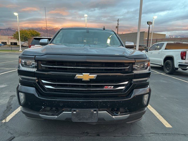 2017 Chevrolet Silverado 1500 LTZ photo 2