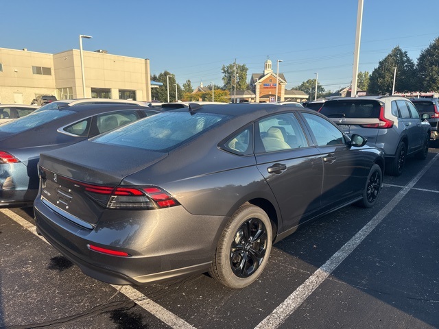 2025 Honda Accord SE photo 4
