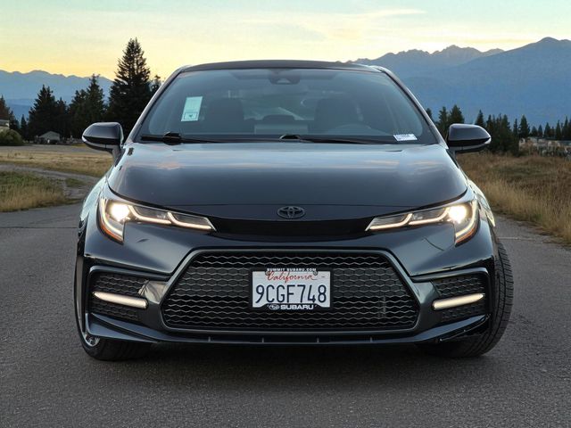 2022 Toyota Corolla SE photo 3