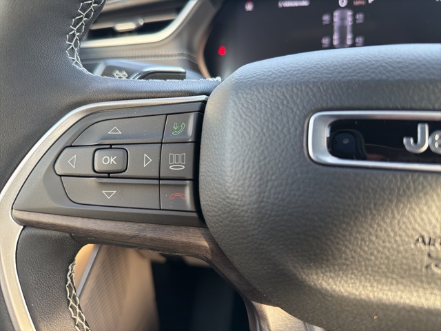 2025 Jeep Grand Cherokee Limited photo 19