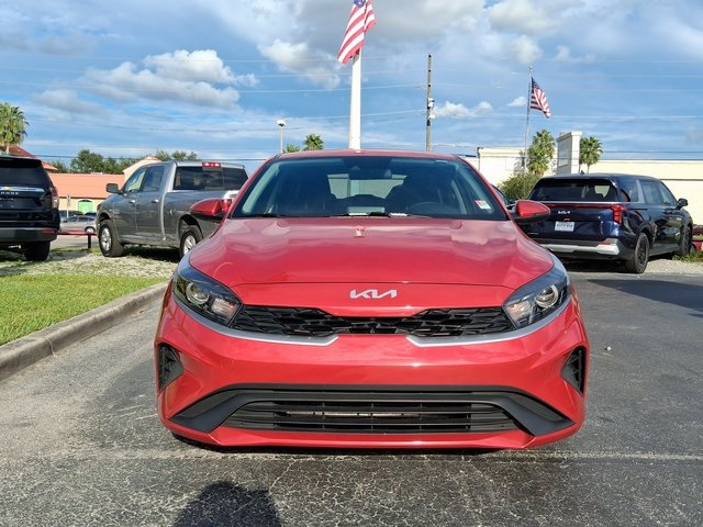 2023 Kia Forte LXS photo 3