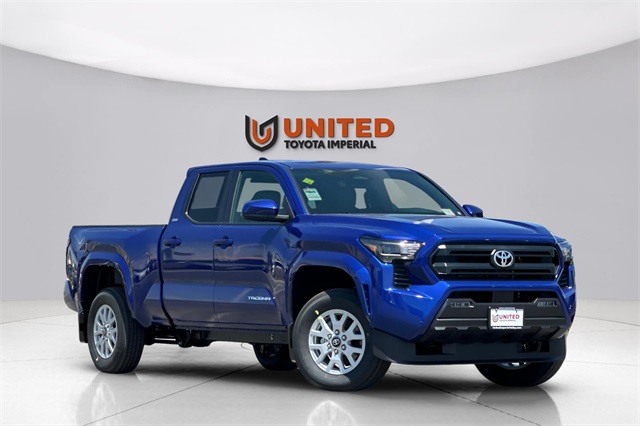 2025 Toyota Tacoma SR5's photo