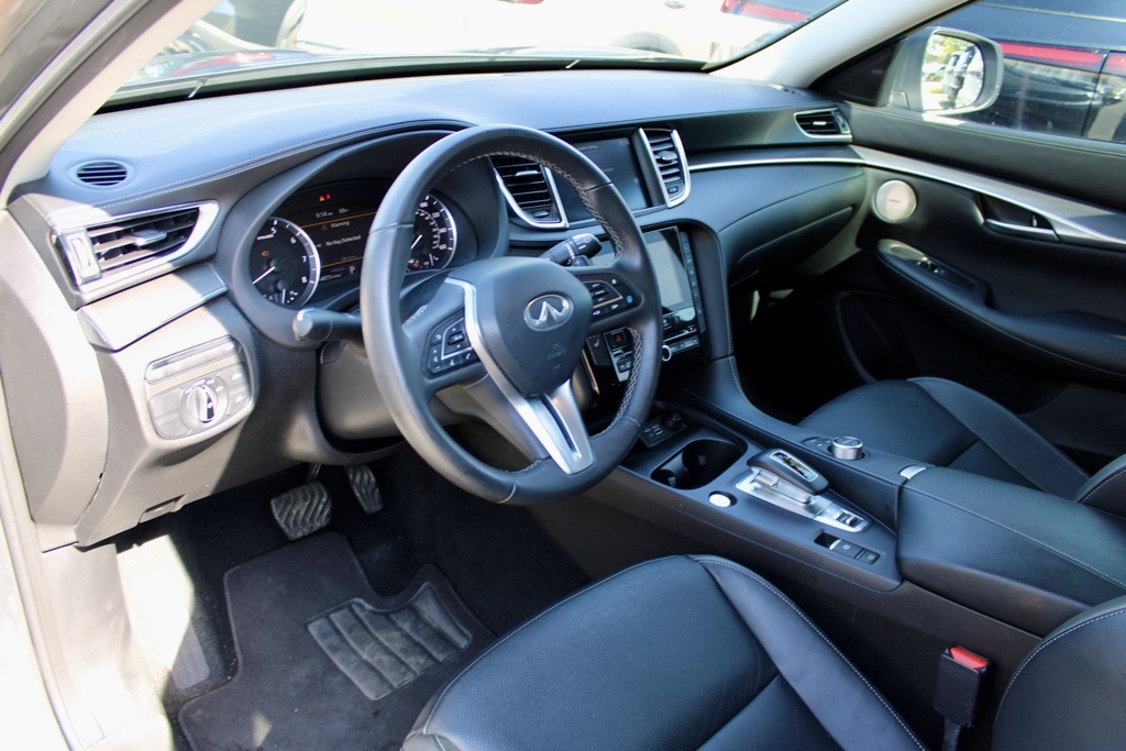 2024 Infiniti QX50 Luxe AWD photo 4