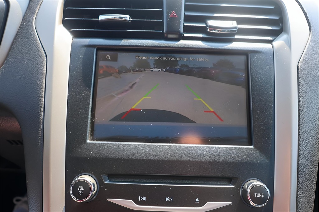 2015 Ford Fusion SE photo 14