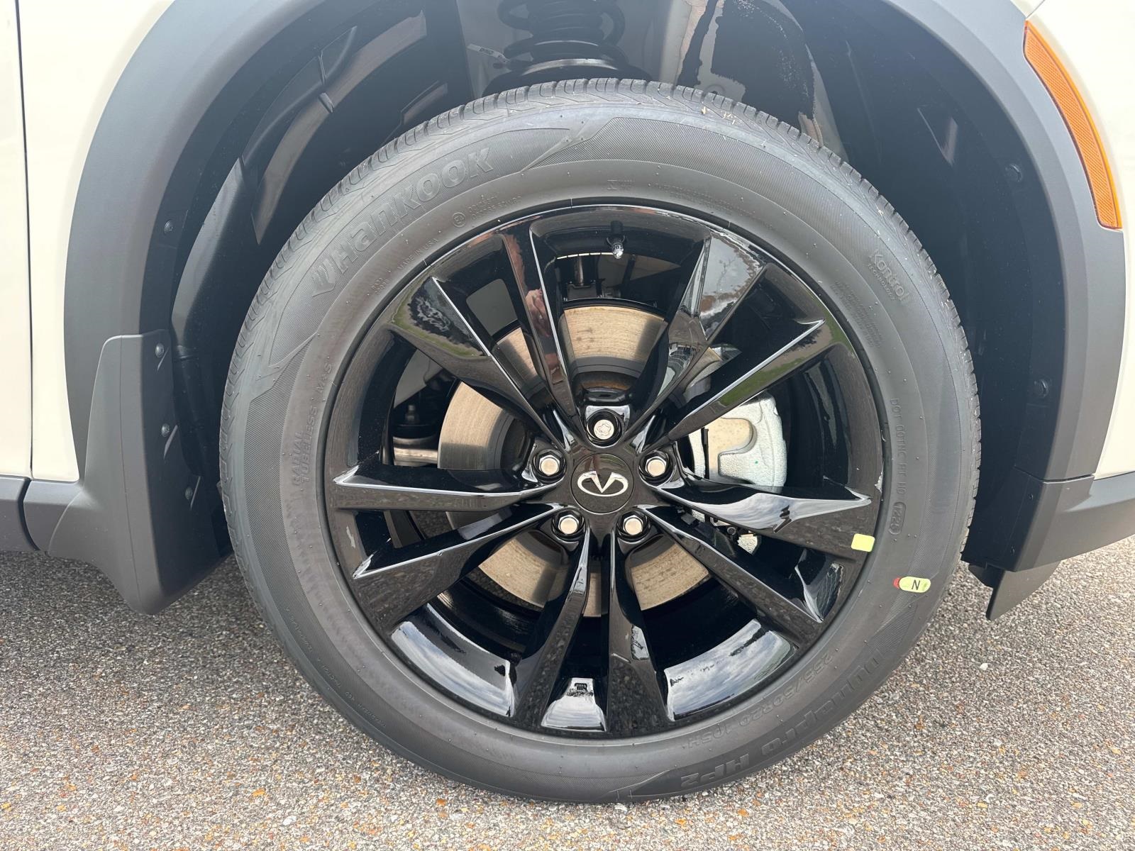 2025 Infiniti QX60 Luxe photo 3