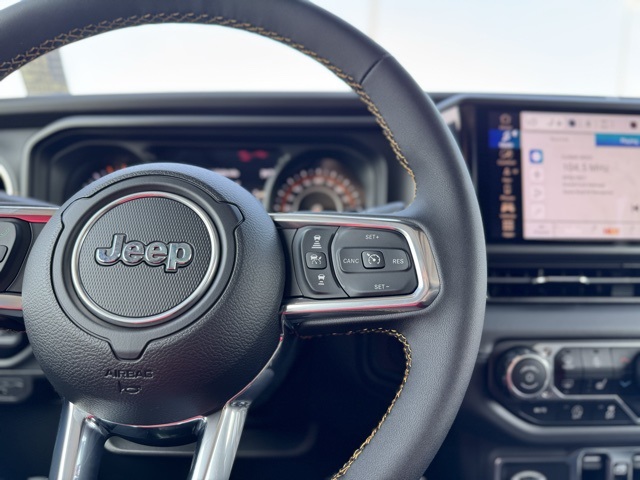 2024 Jeep Wrangler Sahara photo 19