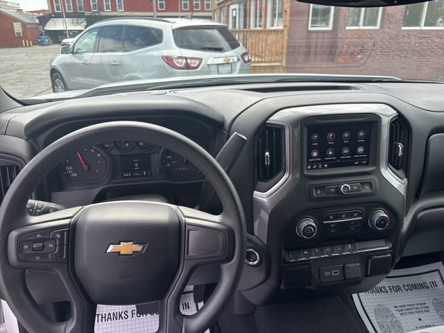 2024 Chevrolet Silverado 1500 Custom photo 13