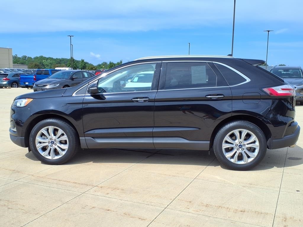 2020 Ford Edge Titanium photo 23