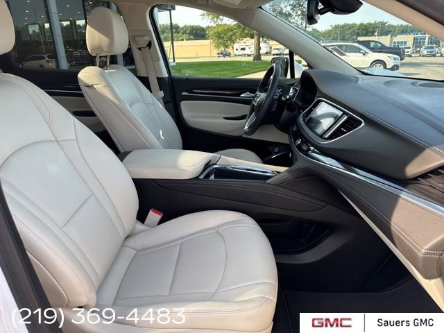 2022 Buick Enclave Essence photo 25