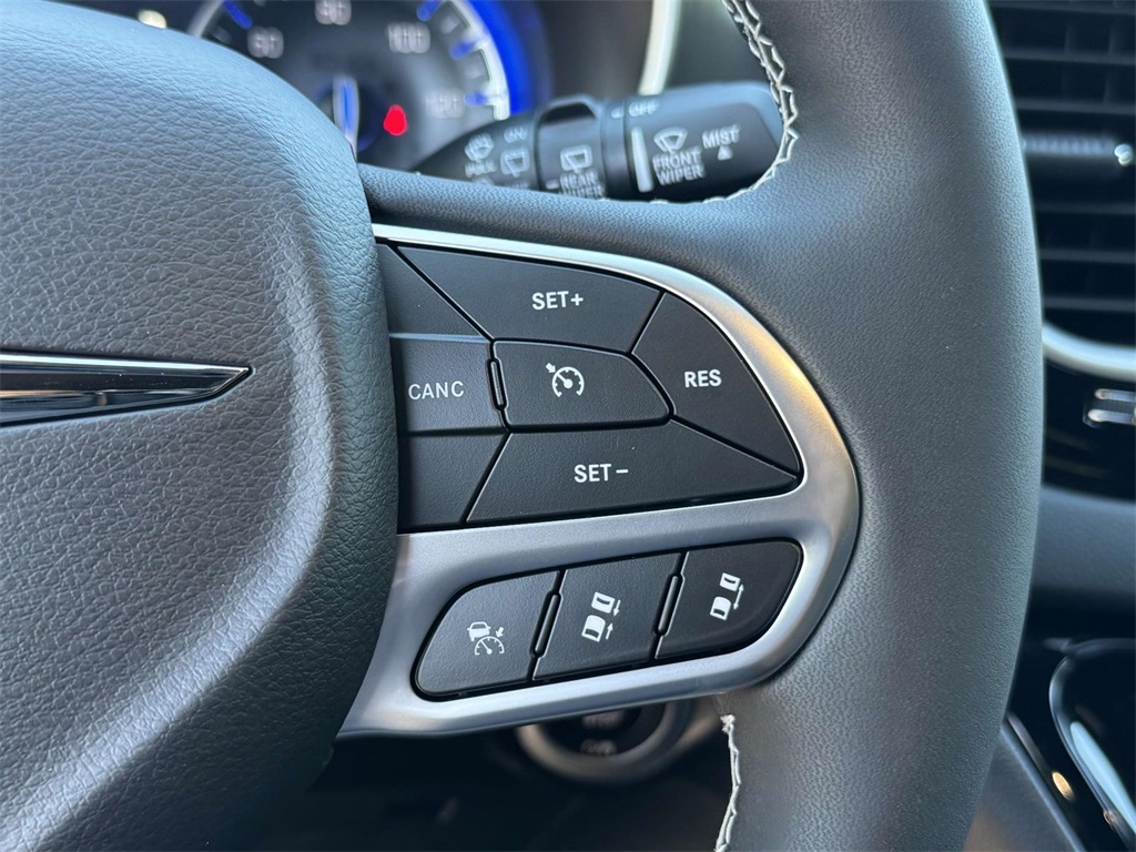 2026 Chrysler Voyager LX photo 21