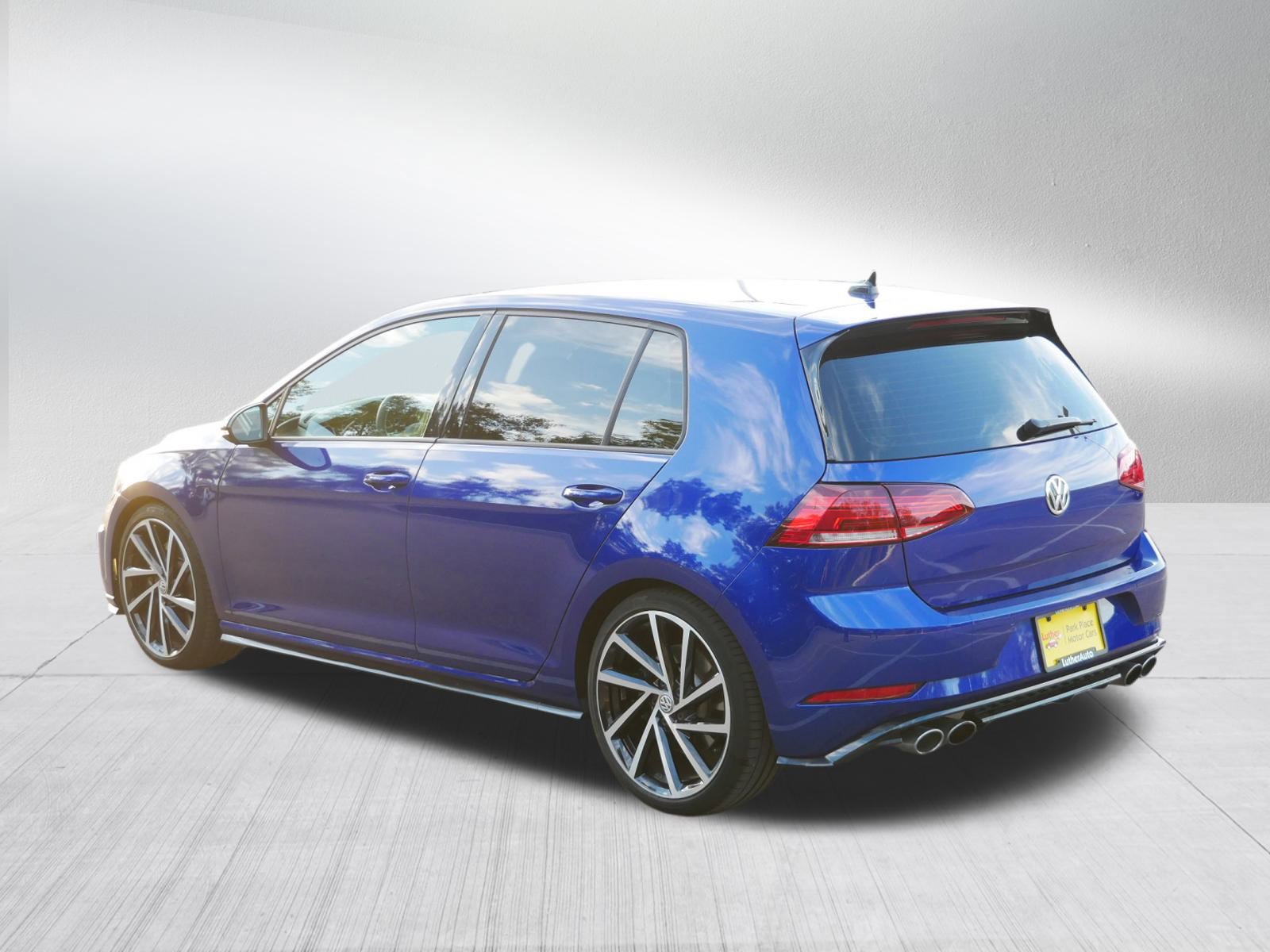 2019 Volkswagen Golf R Base photo 4