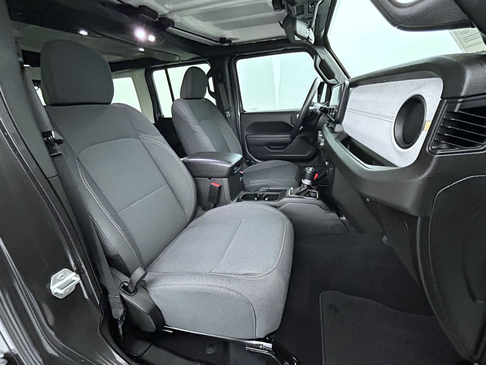 2024 Jeep Wrangler Sport photo 14