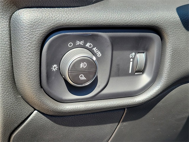 2026 Ram 2500 Tradesman photo 17