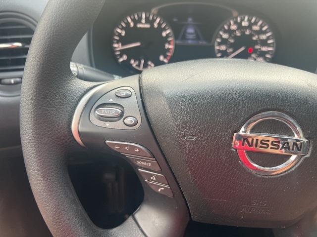 2020 Nissan Pathfinder S photo 8