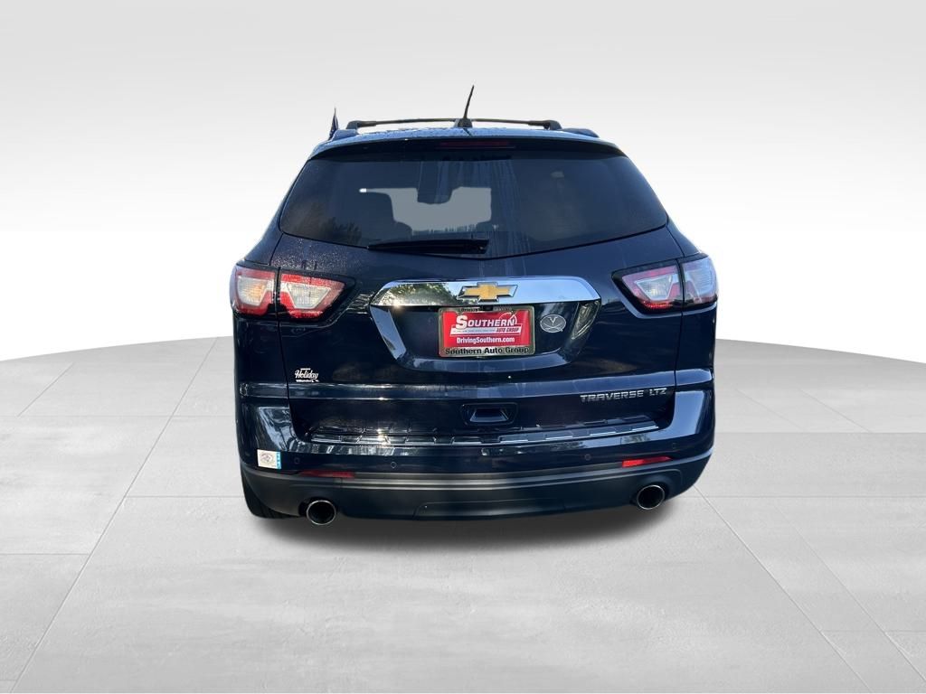 2016 Chevrolet Traverse LTZ photo 4