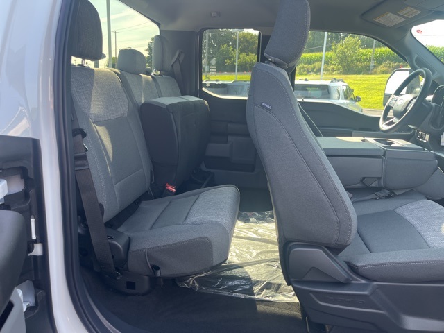 2025 Ford F-350 photo 18