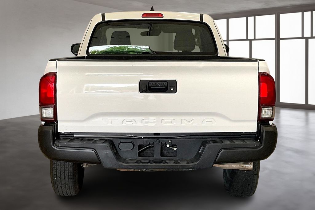 2018 Toyota Tacoma SR5 photo 4