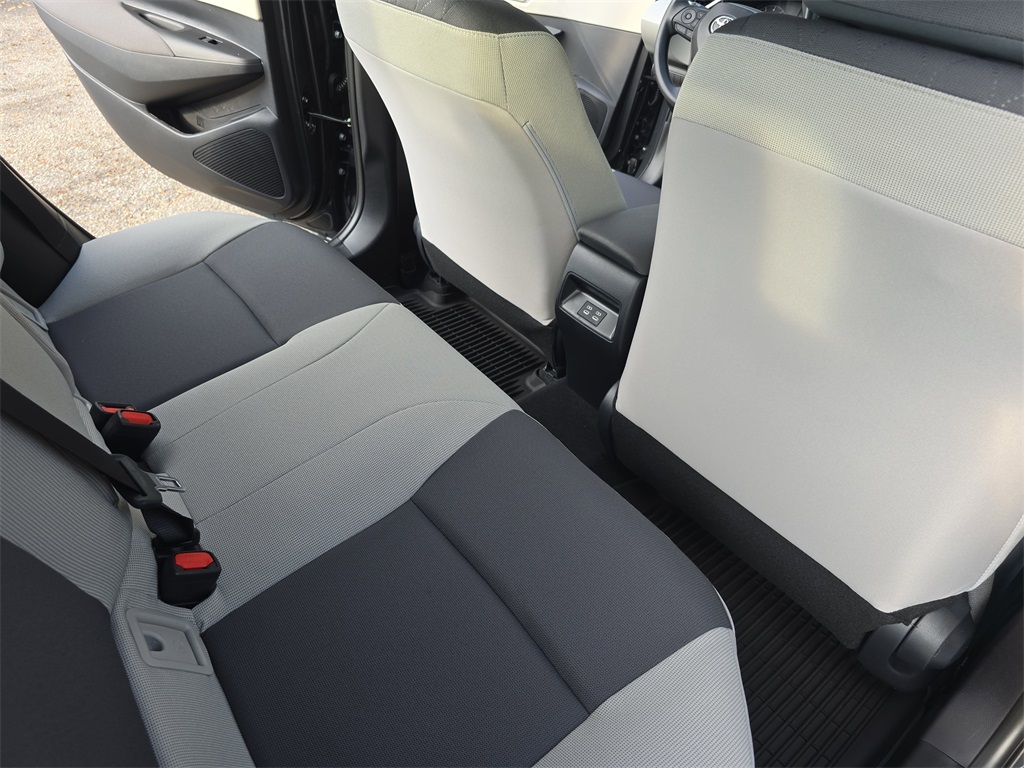 2025 Toyota Corolla LE photo 10
