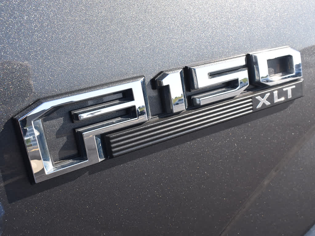 2015 Ford F-150 XLT photo 13
