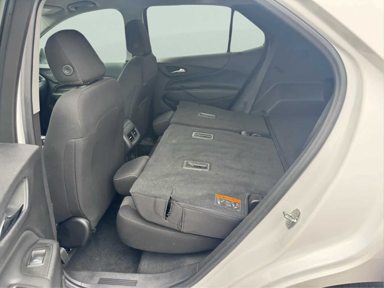 2024 Chevrolet Equinox LT photo 30