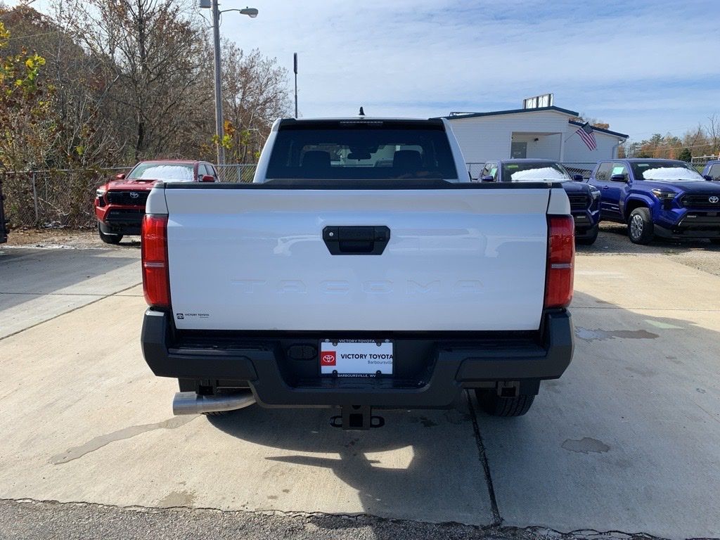 2024 Toyota Tacoma SR XtraCab photo 3