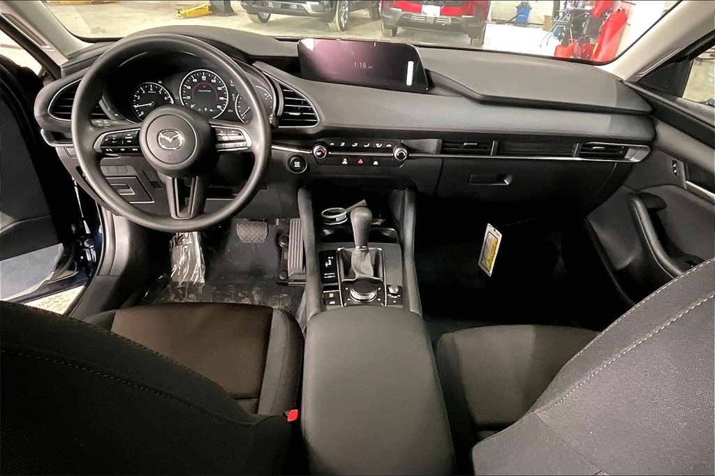 2026 MAZDA MAZDA3 - Image 4