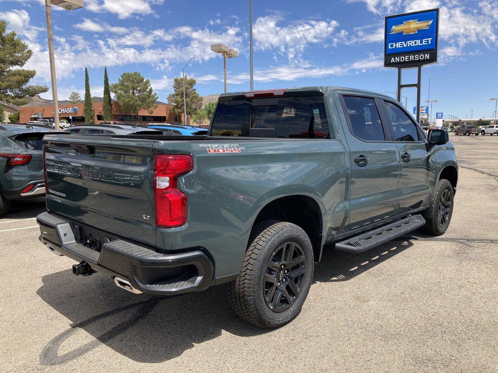 2025 Chevrolet Silverado 1500 LT Trail Boss photo 3
