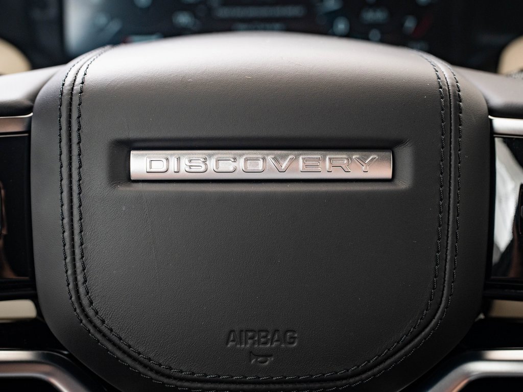 2022 Land Rover Discovery Sport SE photo 23