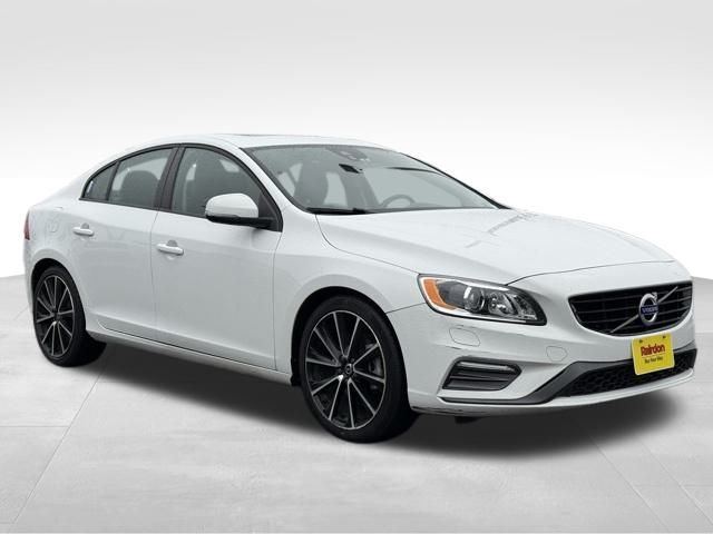 2018 Volvo S60 Dynamic's photo