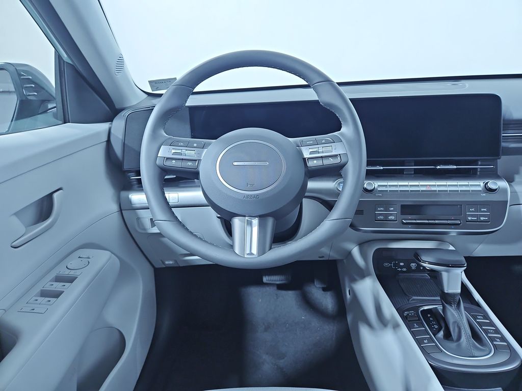 2026 Hyundai Kona SEL photo 11