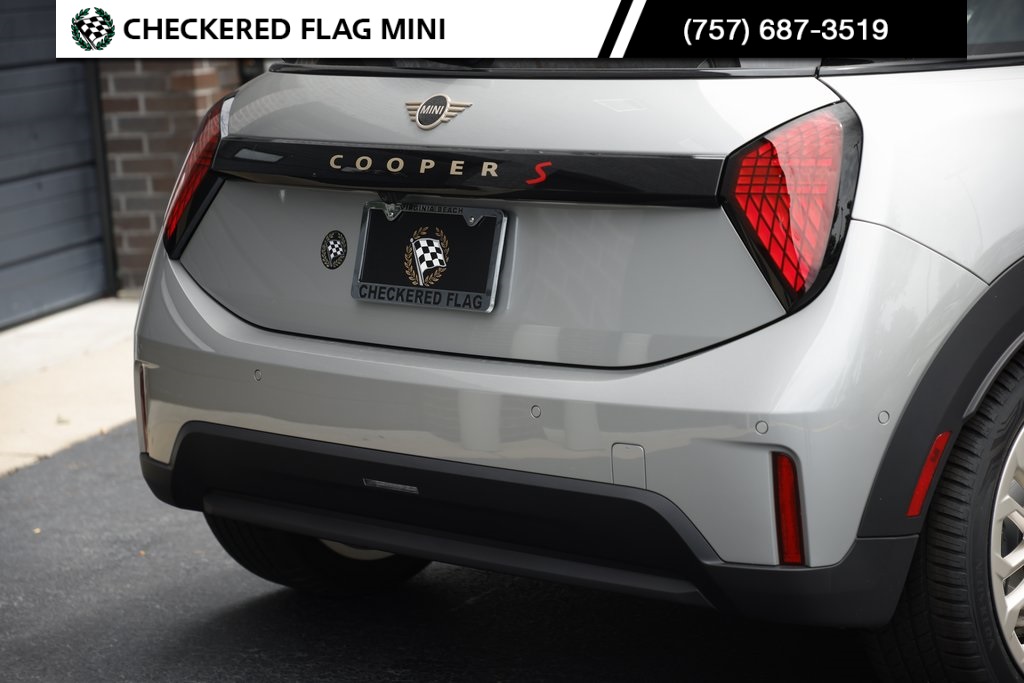 2025 Mini Cooper Hardtop S photo 7