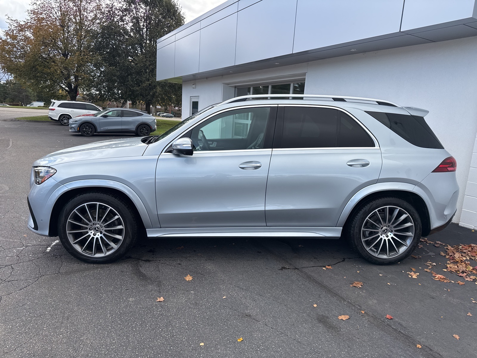 2024 Mercedes Benz GLE 450 4MATIC photo 2