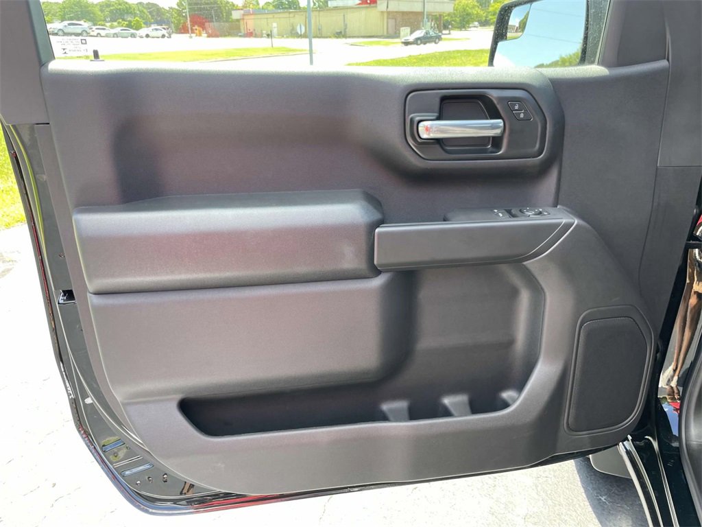 2025 Chevrolet Silverado 1500 photo 12