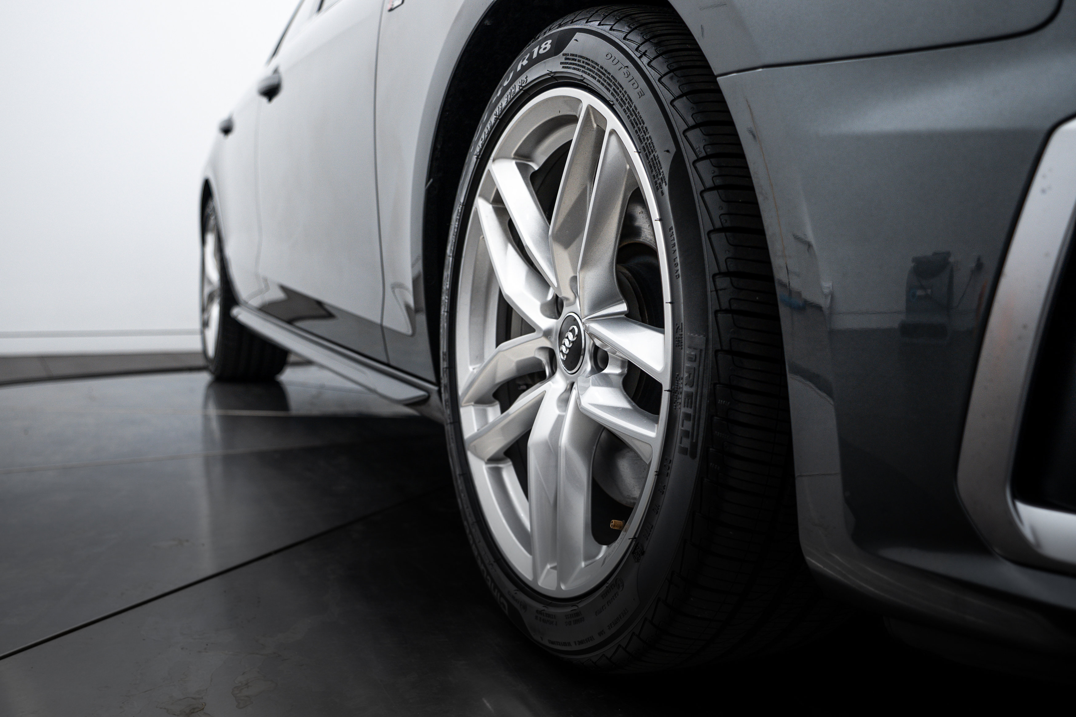 2020 Audi A4 Quattro Premium Plus photo 16